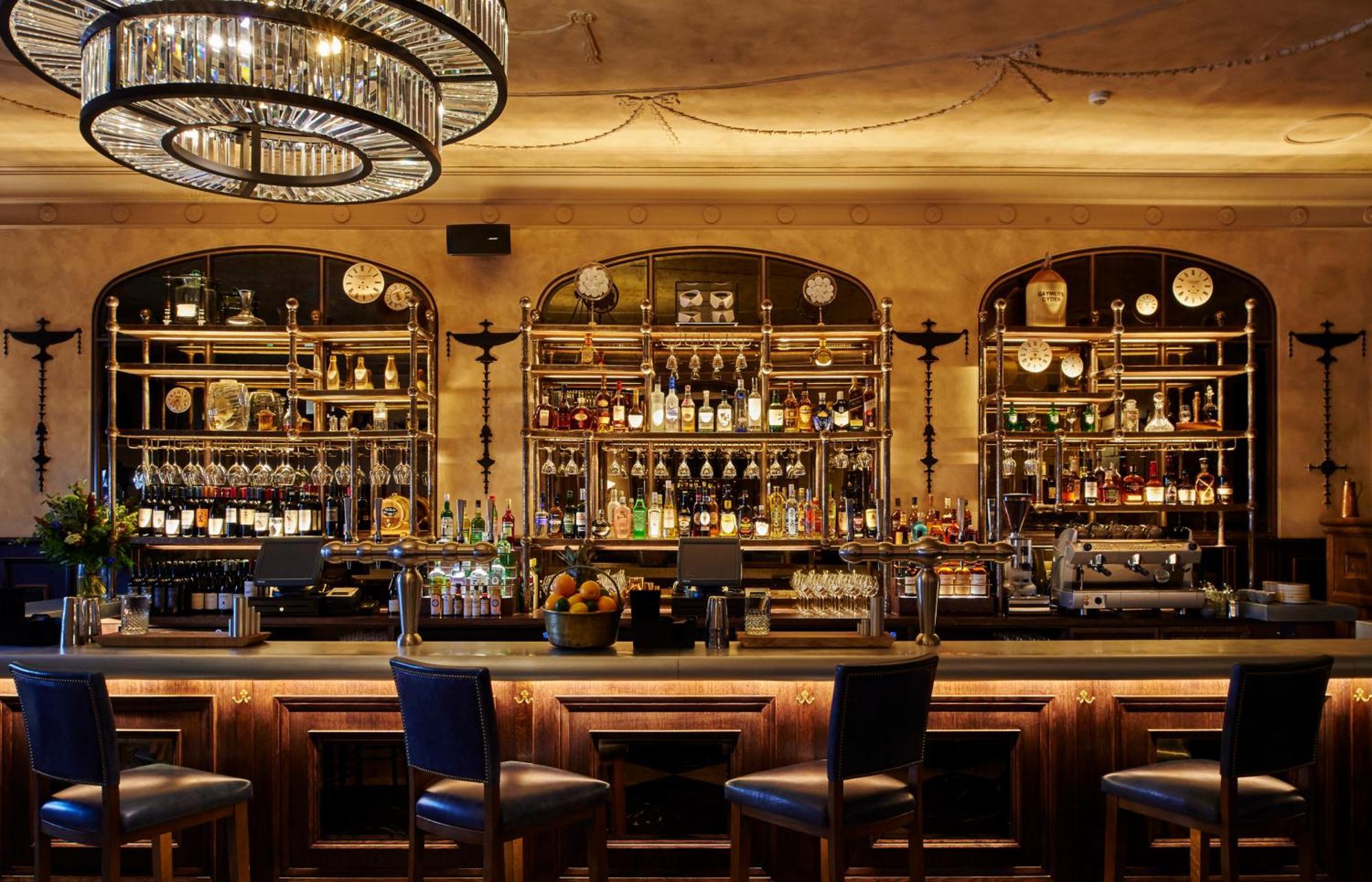 Hotel Intercontinental Edinburgh The George By Ihg Zewnętrze zdjęcie The bar at the Ivy