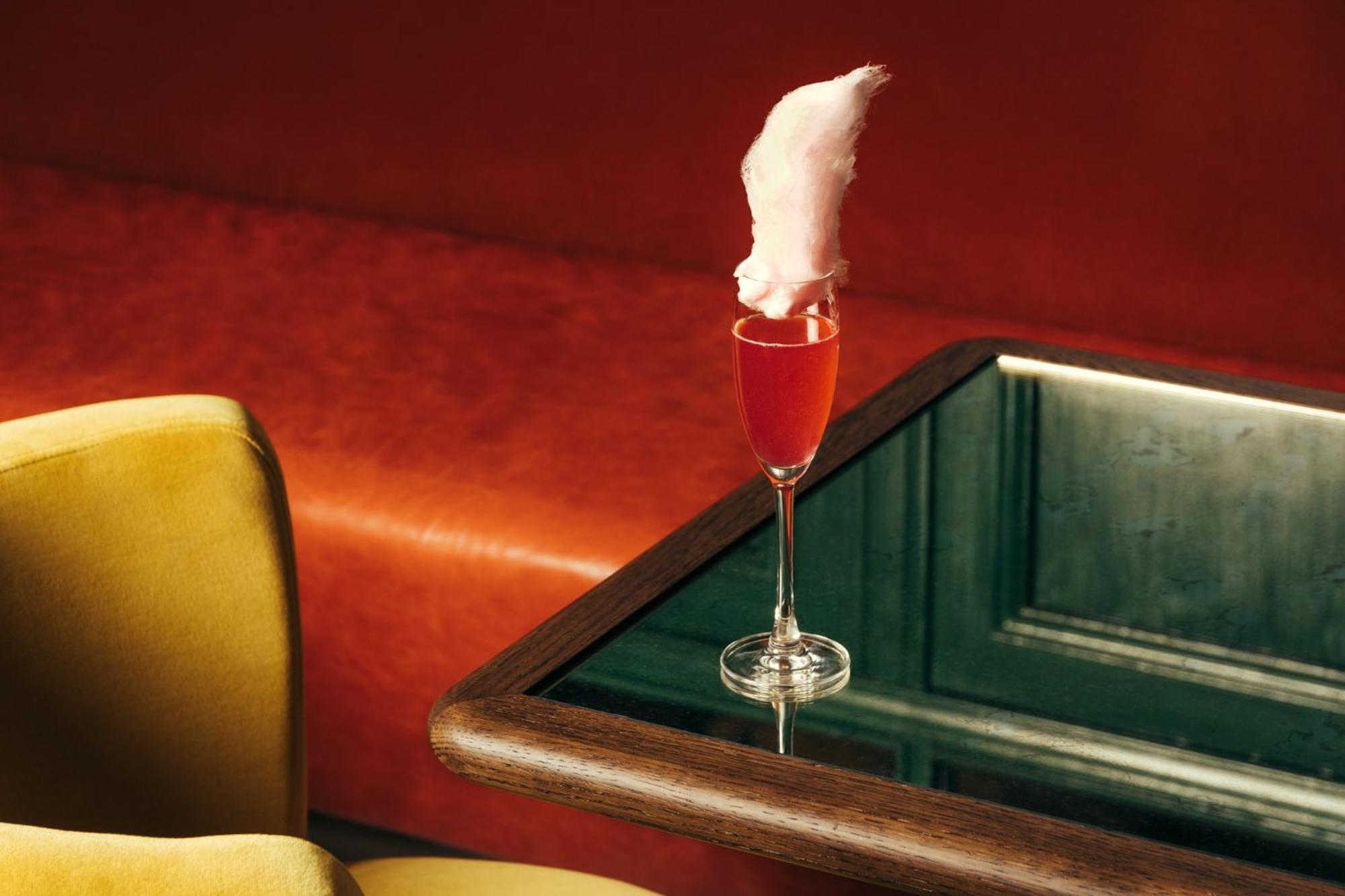Hotel Intercontinental Edinburgh The George By Ihg Zewnętrze zdjęcie A Clover Club cocktail