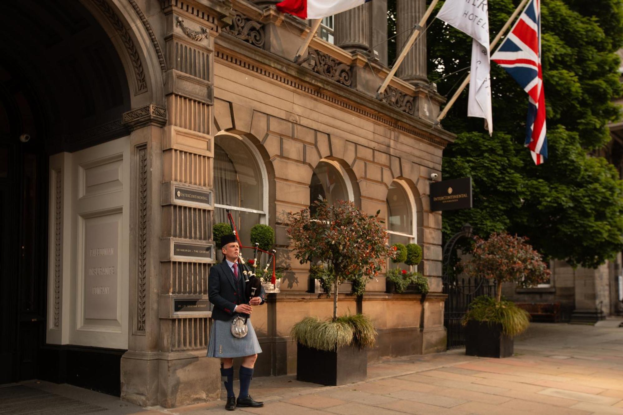 Hotel Intercontinental Edinburgh The George By Ihg Zewnętrze zdjęcie The hotel in 2011